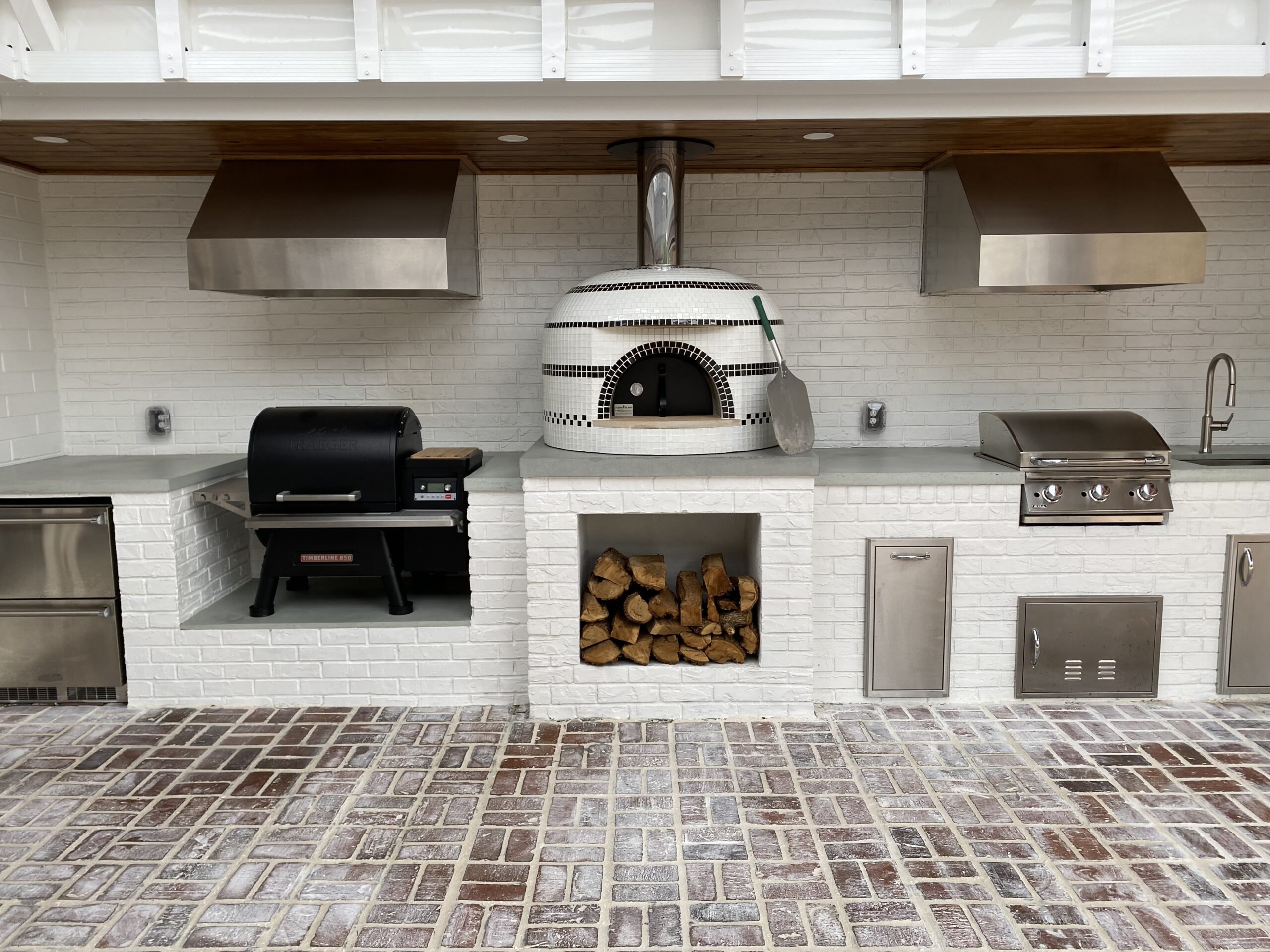 Pizza ovens for outdoor kitchens